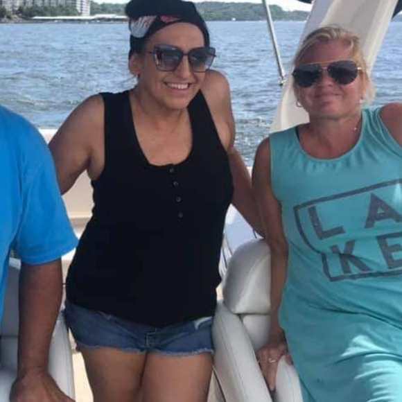 Meet your Posher, Debbie - Picture 4 of 5